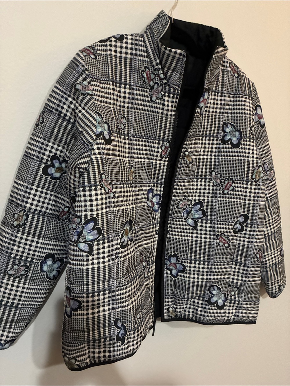 Vera Bradley reversible puffer jacket black and white plaid adorned butterflies - Picture 8 of 10